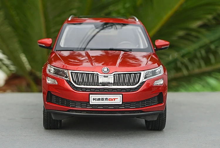 1:18 Высокое качество SKODA KODIAQ GT Модель сплава, Высокая коллекция моделирования и Подарочная модель автомобиля, литой металл