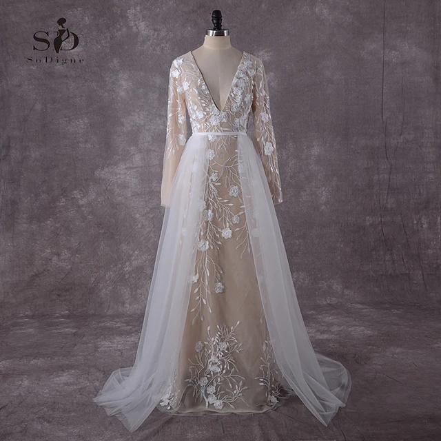 Champagne Long Sleeve Vintage Lace Wedding Dress