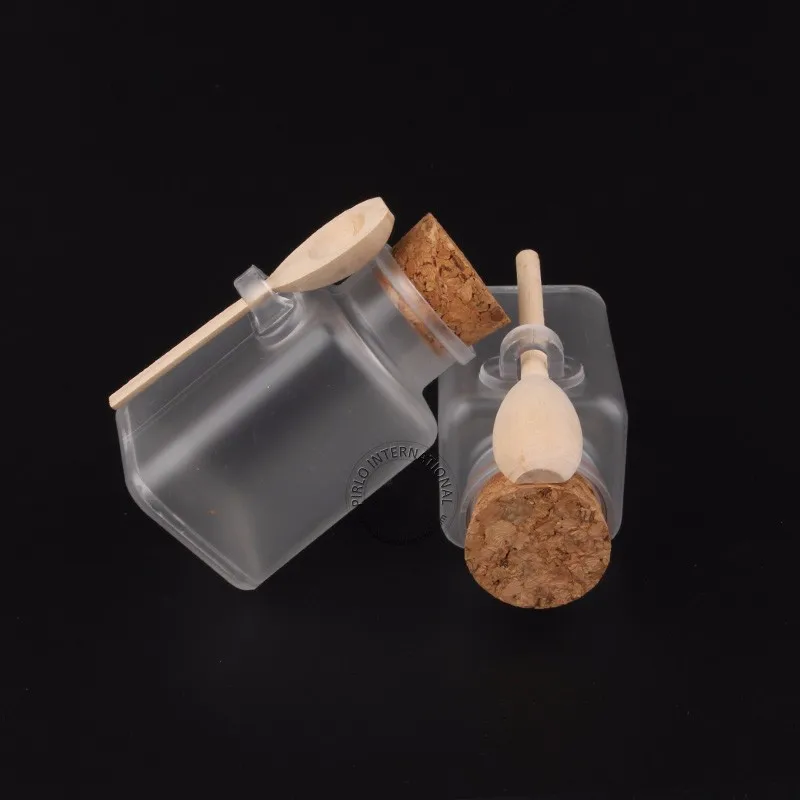 

40pcs/Lot 100ml Empty Plastic Facial Mask Container 10/3 OZ Bath Salt Bottle With Wooden Spoon Women Cosmetic Makeup Tool Pot