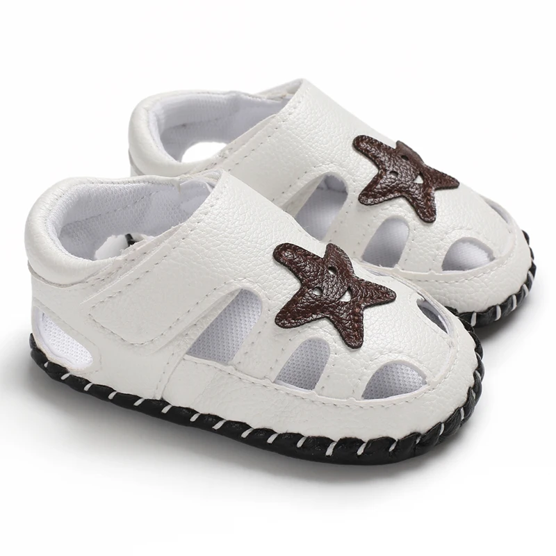 Новая модная обувь на мягкой подошве для новорожденных мальчиков и девочек; Летние кожаные сандалии; сабо для малышей; Детские кроссовки; Размеры 0-18 месяцев