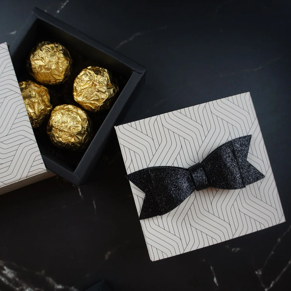 

8.9*8.9*3.5CM simple wave pattern design 10 set Chocolate Paper Box valentine Christmas Birthday Gifts Packing Storage Boxes