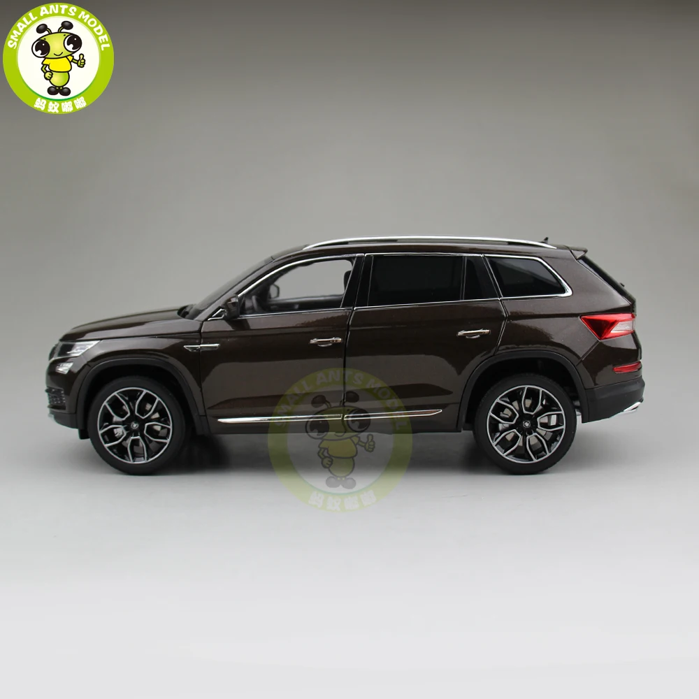 1/18 Skoda KODIAQ SUV литая модель металлическая модель автомобиля SUV подарок коллекция хобби коричневый