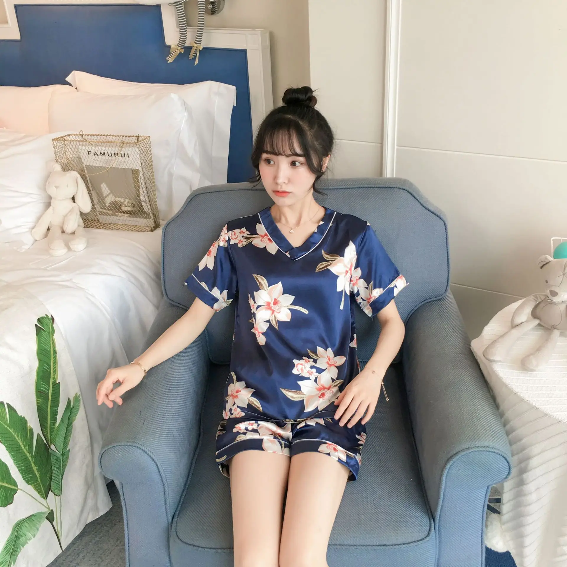 Pajama girls summer ice silk short sleeves two pieces of suit Korean fresh sweet lovely students thin silk home clothes