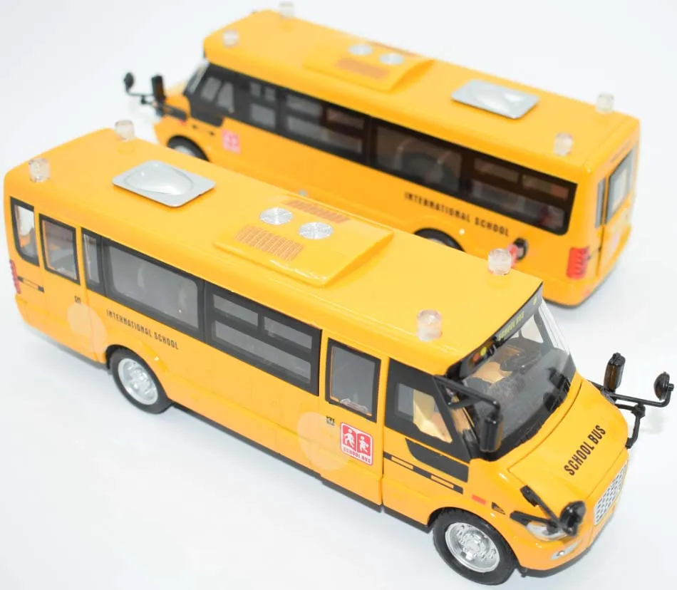 New 132 Scale School Bus Miniature Car Model Educational Toys for