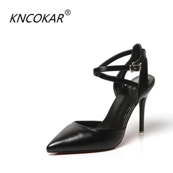 

The spring and summer of spring and summer is a new pointy shingle single heel shoe, silver high heels, a flip-flop sandals