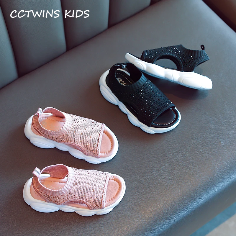 

Kids Shoes 2019 Summer Girls Fashion Black Sandals Children Beach Sandals Toddler Baby Soft Barefoot Sport Sandals Shoes BS323