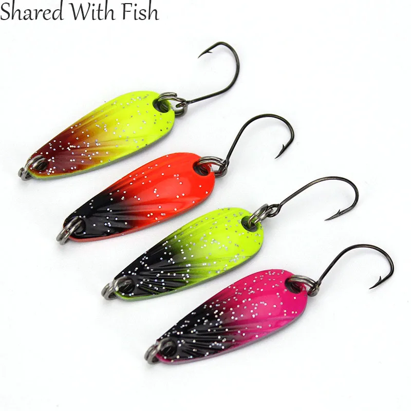 

2Pcs New Iron sheets Artificial Fish Lure Reflective Camouflage Hard VIB Swim Baits Sharp Hooks For Winter Fishing Decoy Tools