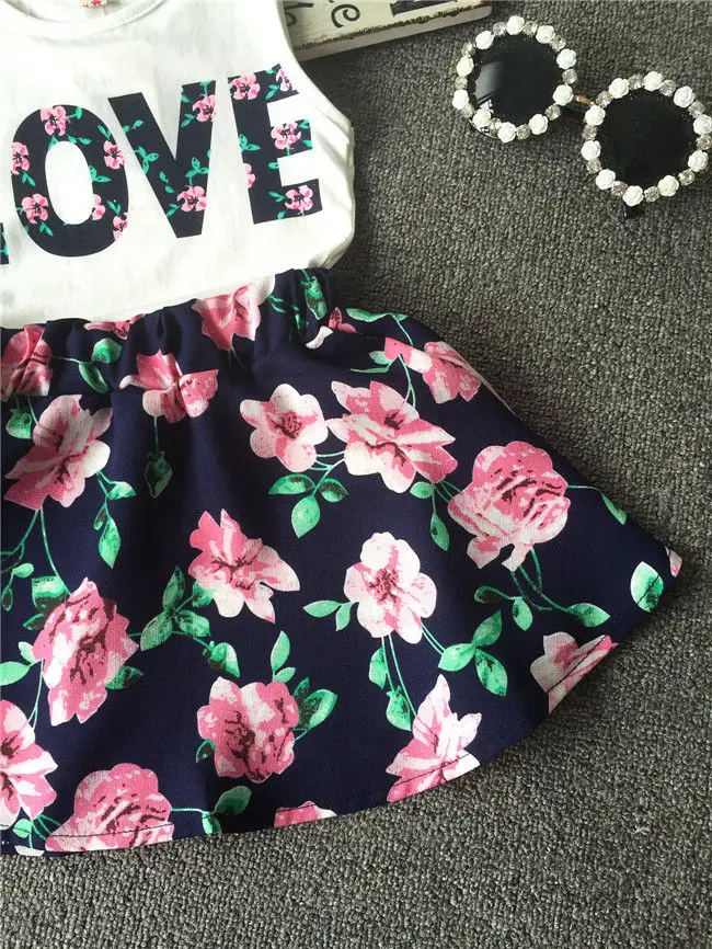 Комплект из 2 предметов для девочек комплект летней одежды г. Детский костюм рубашка с надписью для малышей Топы+ юбка с цветочным принтом, комплект одежды, футболки и юбки