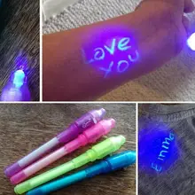 O brilho invisível da pena da tinta da pena da luz uv mágica criativa na pena escura com luz uv incorporado incluiu as baterias