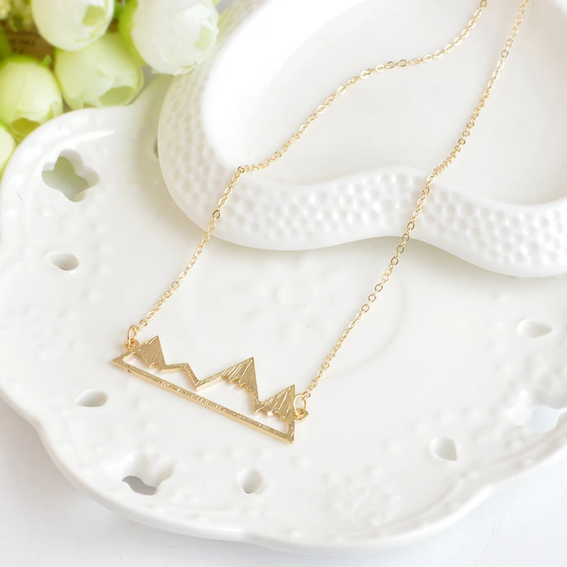 Amazon Popular Series Mountain Top Necklace Snowy Mountain Necklace Dainty Hiking Nature Outdoor Jewelry Mountain Climbing Gifts