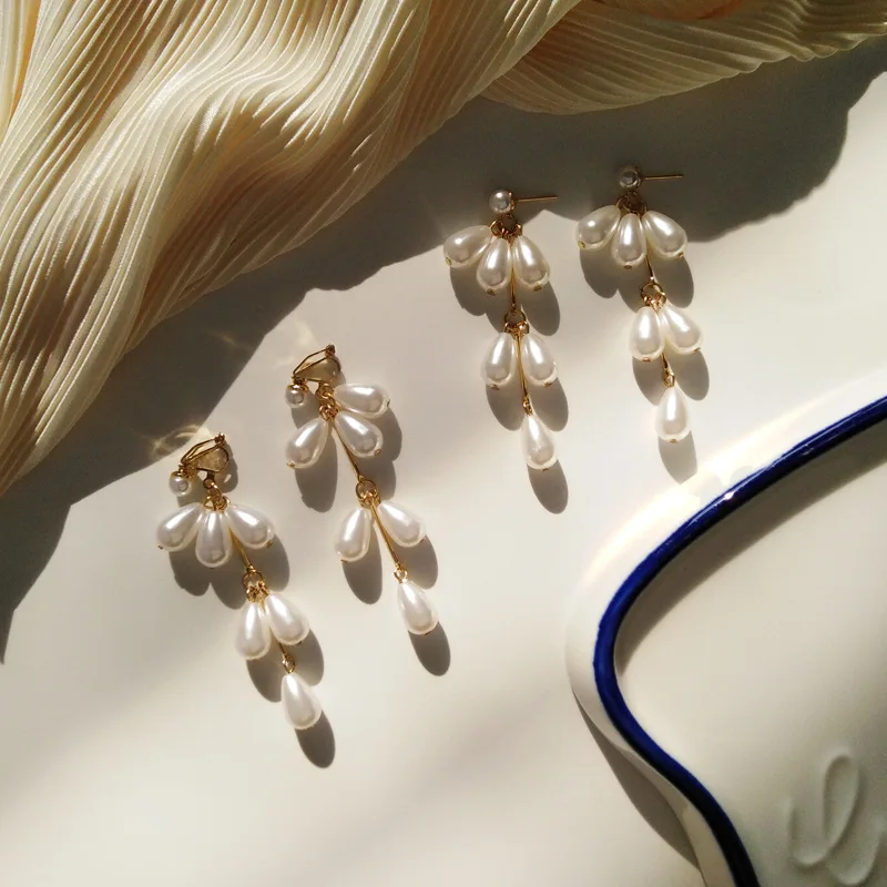 

Korean Japanese Elegant Long White Water Drop Imitation Pearls Clip Earrings Without Piercing for Women Lady Wedding