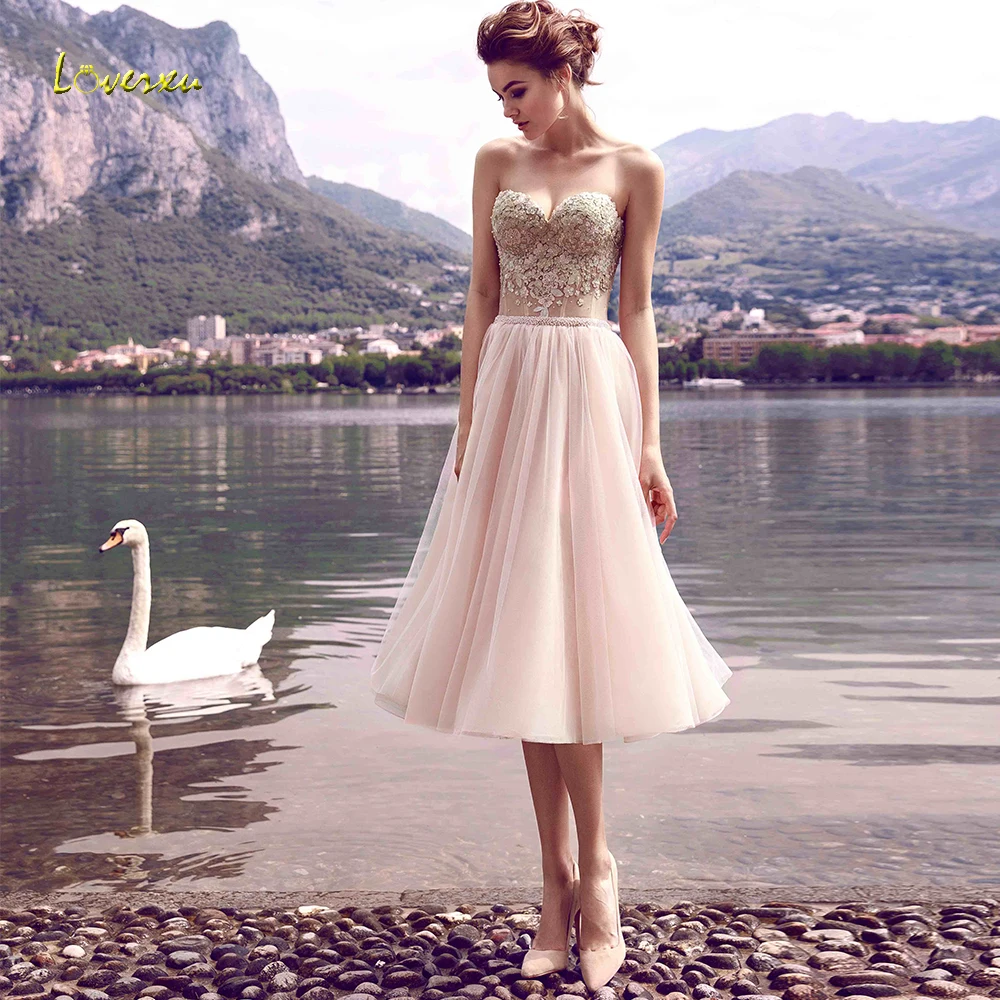 

Loverxu Sweetheart A Line Cocktail Dress Delicate Applique Beading Flower Sleeveless Backless Tea-Length Dresses Party Plus Size
