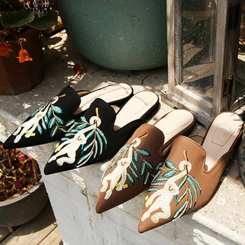 

Vogue Animal Print Pointed Toe Women Flats Shoes Embroider Women Mules Slip On Party Shoes Women SWA0078