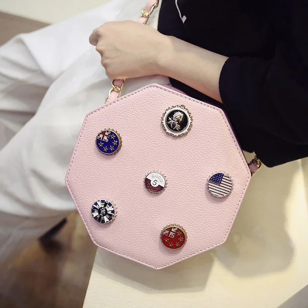 

Chain bag 2019 new Handbag Satchel embossed badge retro tide shoulder bag cap