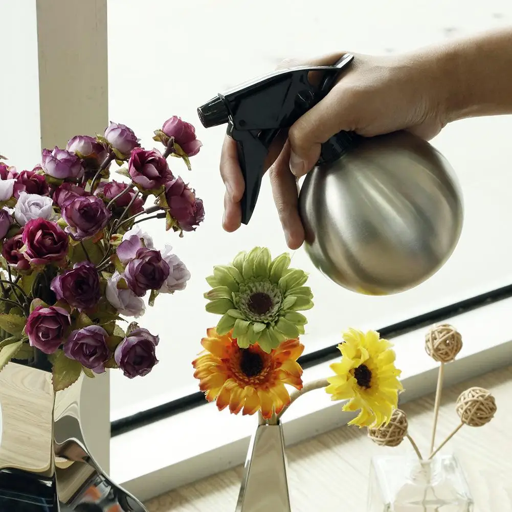 

500ml Mini Spherical Hair Spray Pot Plants Flowers Watering Can Container Holder