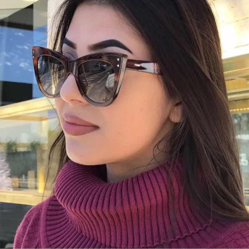 

Rivet Square Women Sunglasses Female Fashion Black Pink Sun Glasses For Women Brand Designer Sexy Cat Eye Shades Vintage oculos