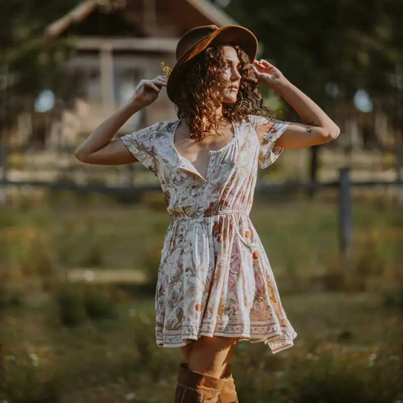 

BOHO INSPIRED Mini summer Dresses Cream floral print chic women dress front buttons elastic waist Pockets beach dress new 2019