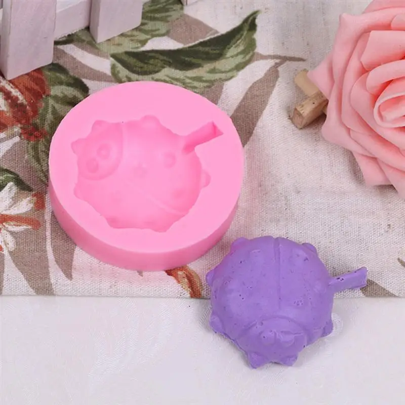 

Silicone Ladybird Shape Chocolate Mold Cake Fondant Sugar Paste Craft Mould DIY Decoration Tool (Pink)