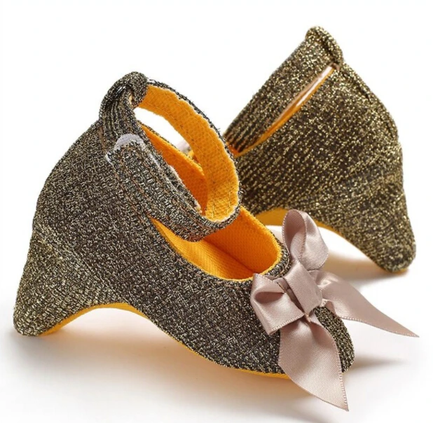 Новые туфли на высоком каблуке с блестками для новорожденных девочек детская кожаная обувь принцессы с бантиком и помпоном для малышей Лидер продаж - Цвет: Золотой