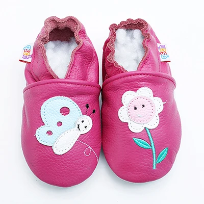 Тапочки для ползания для маленьких мальчиков; обувь для младенцев и малышей; мокасины из мягкой кожи с замшевой подошвой для первых прогулок; противоскользящая обувь с динозаврами - Цвет: Розовый