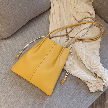 

Female Quality Drawstring Bucket Bag Soft Leather Handbag INS Small Pouch Bag Purse for Women Female Simple Mini Shoulder Bag
