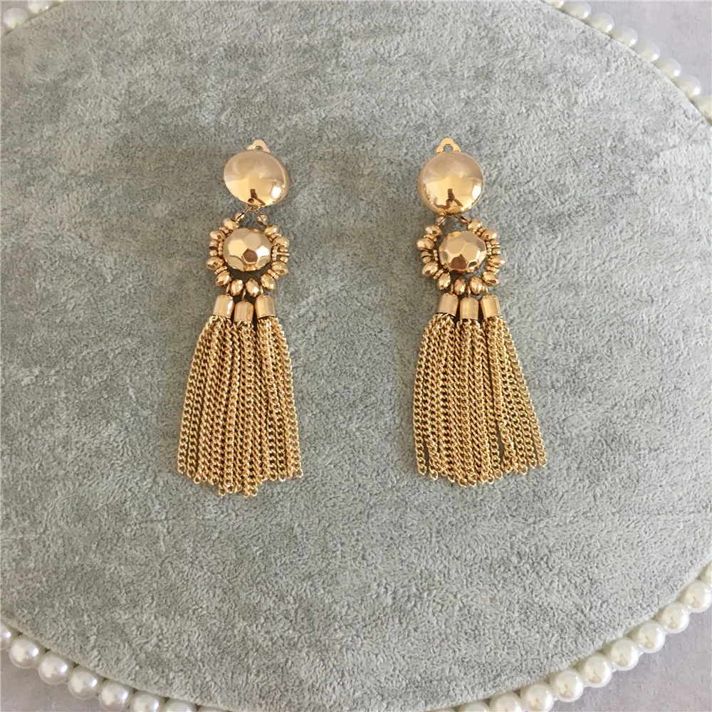 

CASUAL GOLD COLOR BUTTING BALL CHAIN TASSEL CLIP EARRING FOR WOMAN GIRL