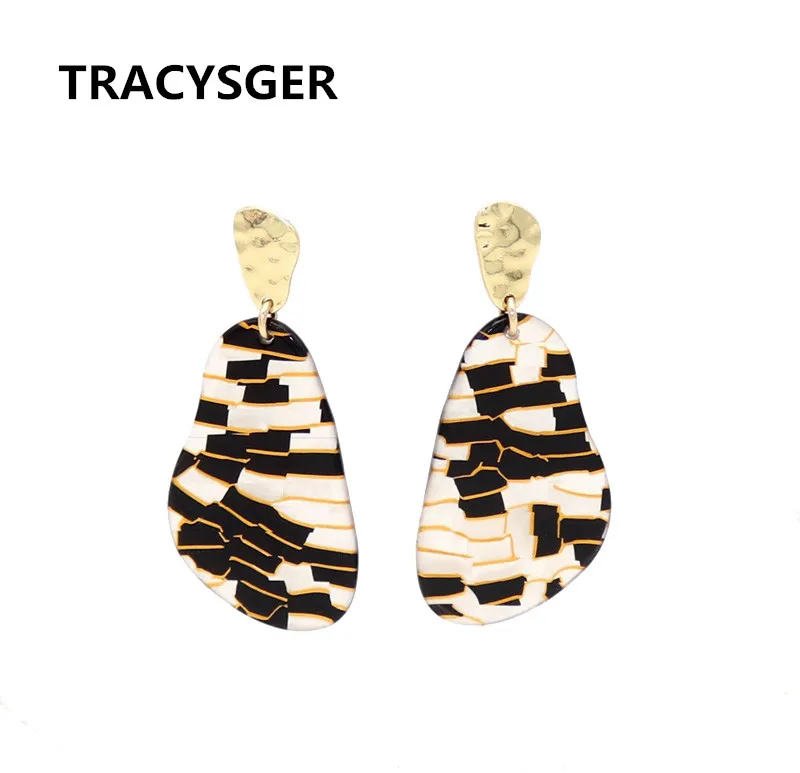 

AE-ER83477 / TRACYSGER / resin simple style earrings