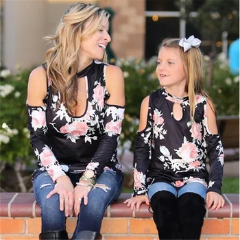 

2018 New Mom and Daughter Kits Tshirt Family Wear Printed Shoulderless T-shirts Fashion Matching Clothes Mom and Baby Girl Tops
