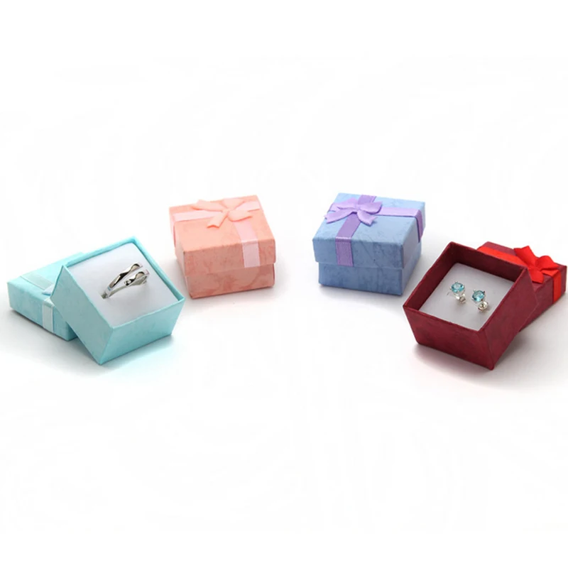 Boite cadeau carrée
