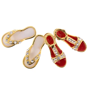 

1:12 Dollhouse Metal Miniature Slippers Shoes 1/12 Dolls House Accessories Decor Pretend Play Classic Toys for Kids Girl Gift