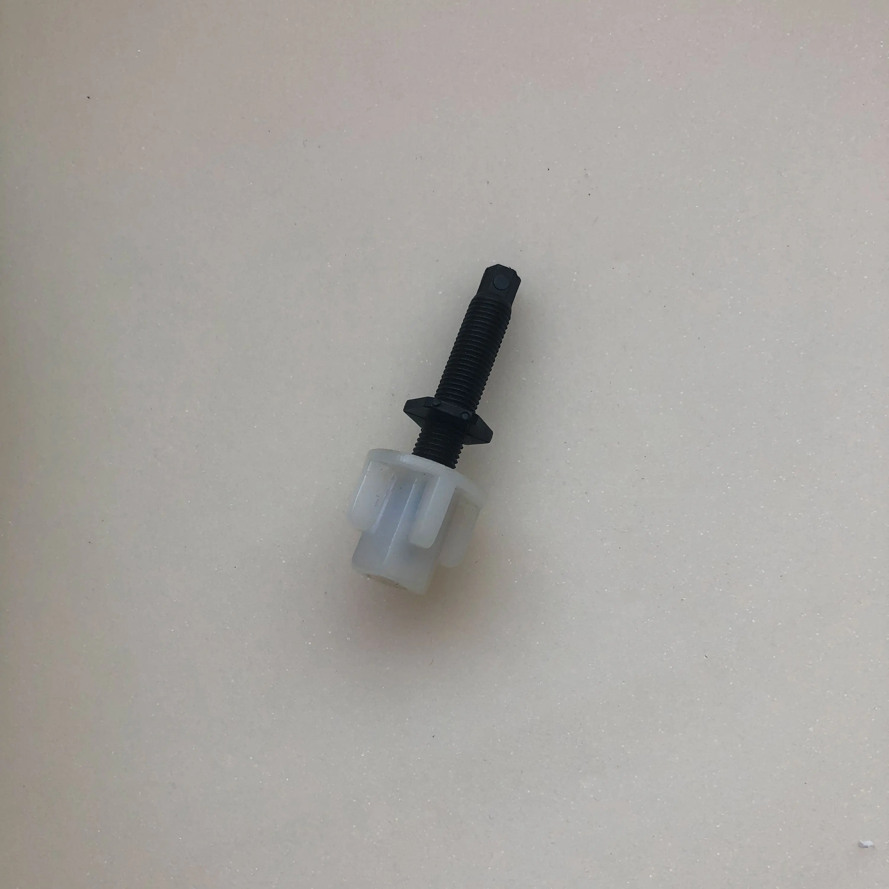 Винт наплечного болта для фар, пластиковая двойная головка для SKODA ...