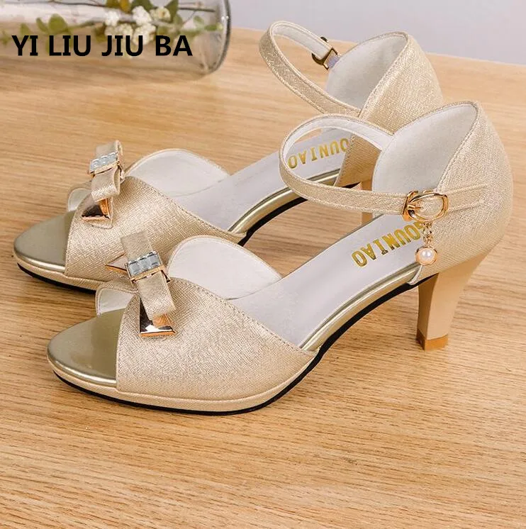 Preise Heißer verkauf Sommer Schuhe Frau Sandalen mid Ferse Frauen Schuhe Offene spitze Sandalen casual Bogen Perlen hochzeit Sandalen zapatos mujer ** 300