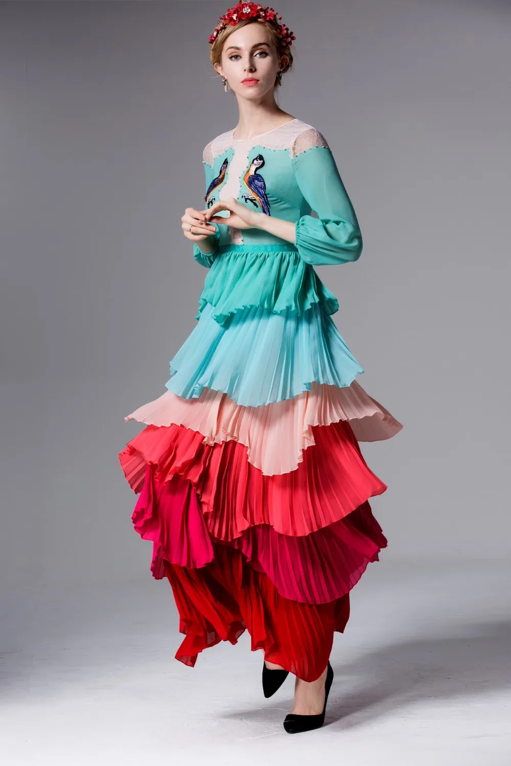 Летнее новейшее Плиссированное длинное платье в пол с круглым вырезом, рукавом три четверти и вышивкой птиц