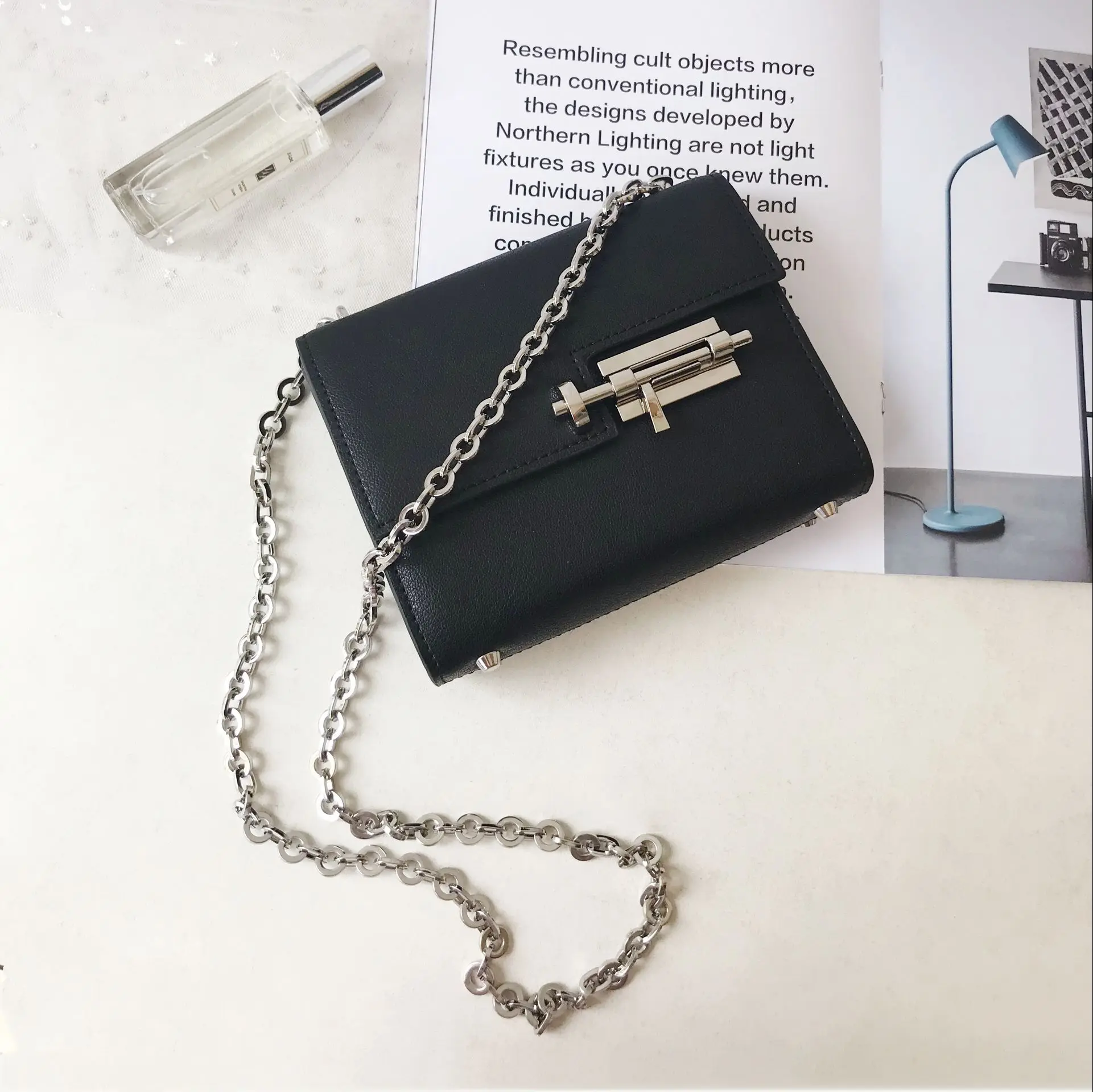 

Brand Real Leather Crossbody Bag Casual Shoulder Bags silver chains black flap bag Bolsa Sac Occident Designers Mini Bags