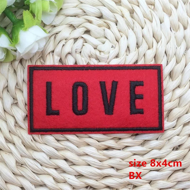 Бесплатная доставка 10 шт. вышитые патчи квадратной формы с надписью LOVE | Дом и сад