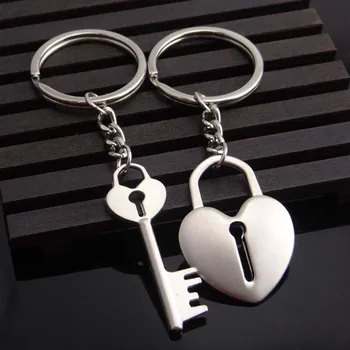 

Novelty Chaveiro Couple Keychain Lovers Heart Key Chain Ring Llaveros Casual Trinket Jewelry Valentine's Day Wedding Gift