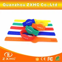 10 шт./лот) TK4100(EM4100) RFID 125 кГц только для чтения браслет-бирка воды-доказательство Регулируемый силиконовый браслет Карточки контроля доступа