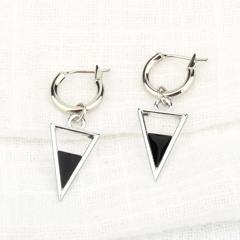 

GEOMEE 1Pair Triangle Hoop Earrings Women Enamel Hollow Design Geometric Trendy Women Jewelry Metal Elegant Earring E118