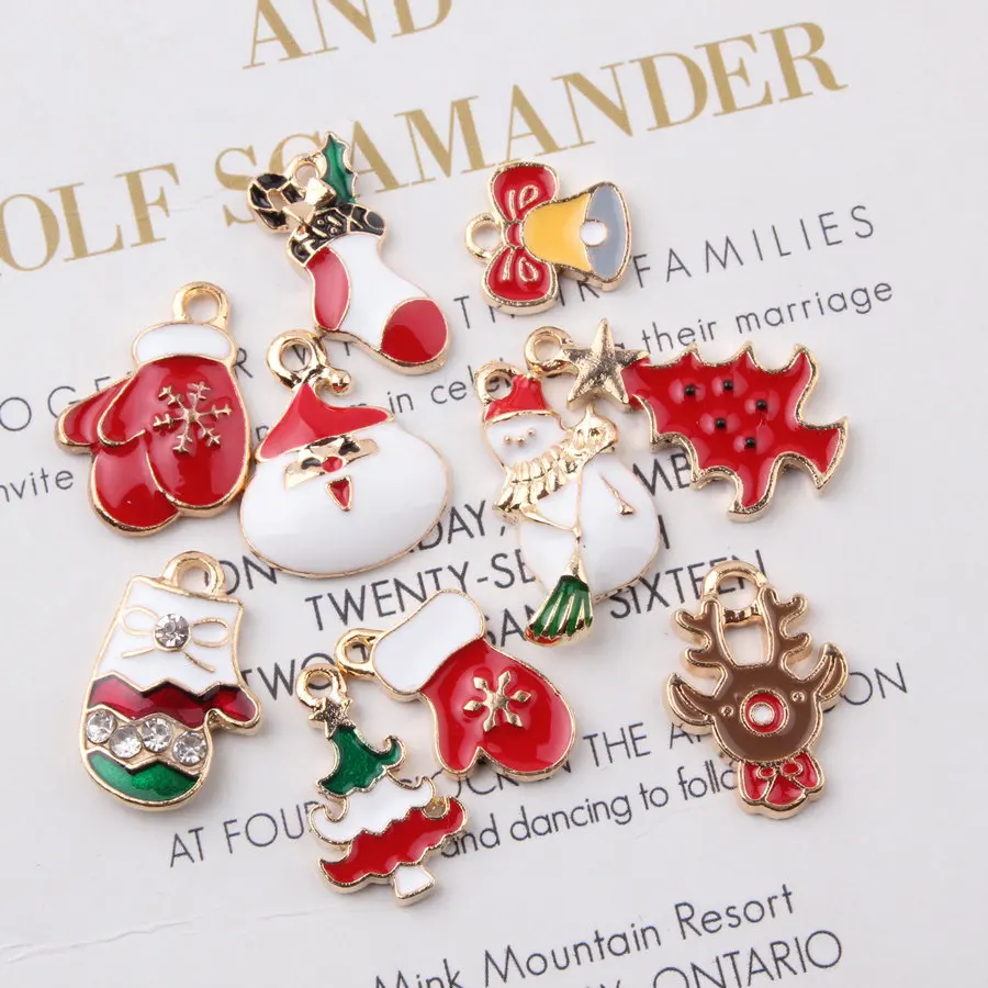 

New Arrival Christmas Style Enamel Alloy Charms Gold Tone Plated Oil Dro Glove Tree Bell Snowman Dear Santa Clause Pendants