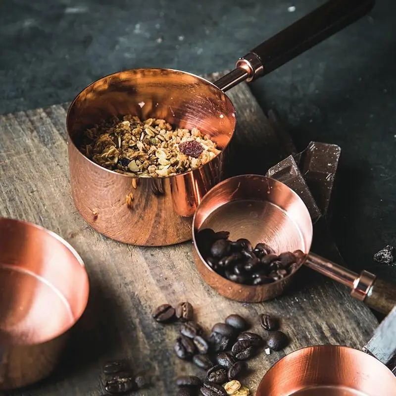 4Pcs/Set Rose Gold Stainless Steel Measuring Cups And Measuring Spoon Scoop Set Wooden Handle Kitchen Tool For Baking measuring cups and spoons set
