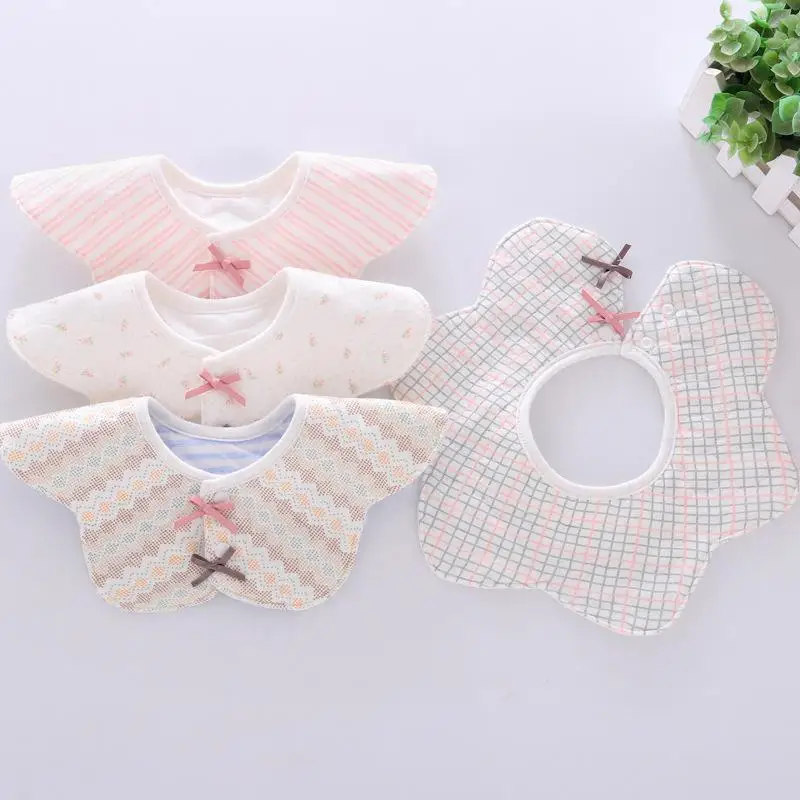 

360 Degree Rotating Cotton Flower Shape Waterproof Bib for Kids