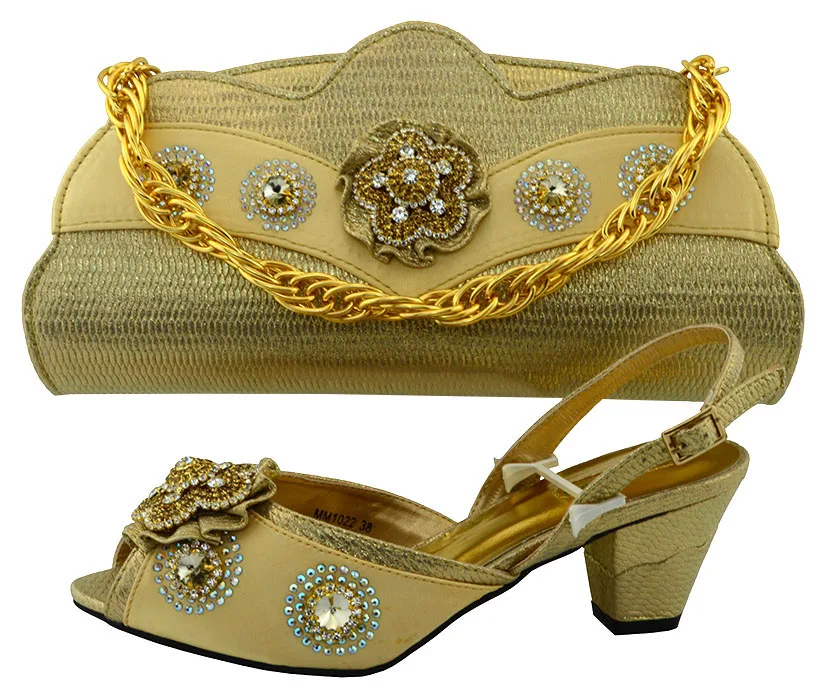 ФОТО Gold Matching Italian Shoe and Bag Set Decorated with Rhinestone Top Quality Matching Italian Shoe with Matching Bag MM1022