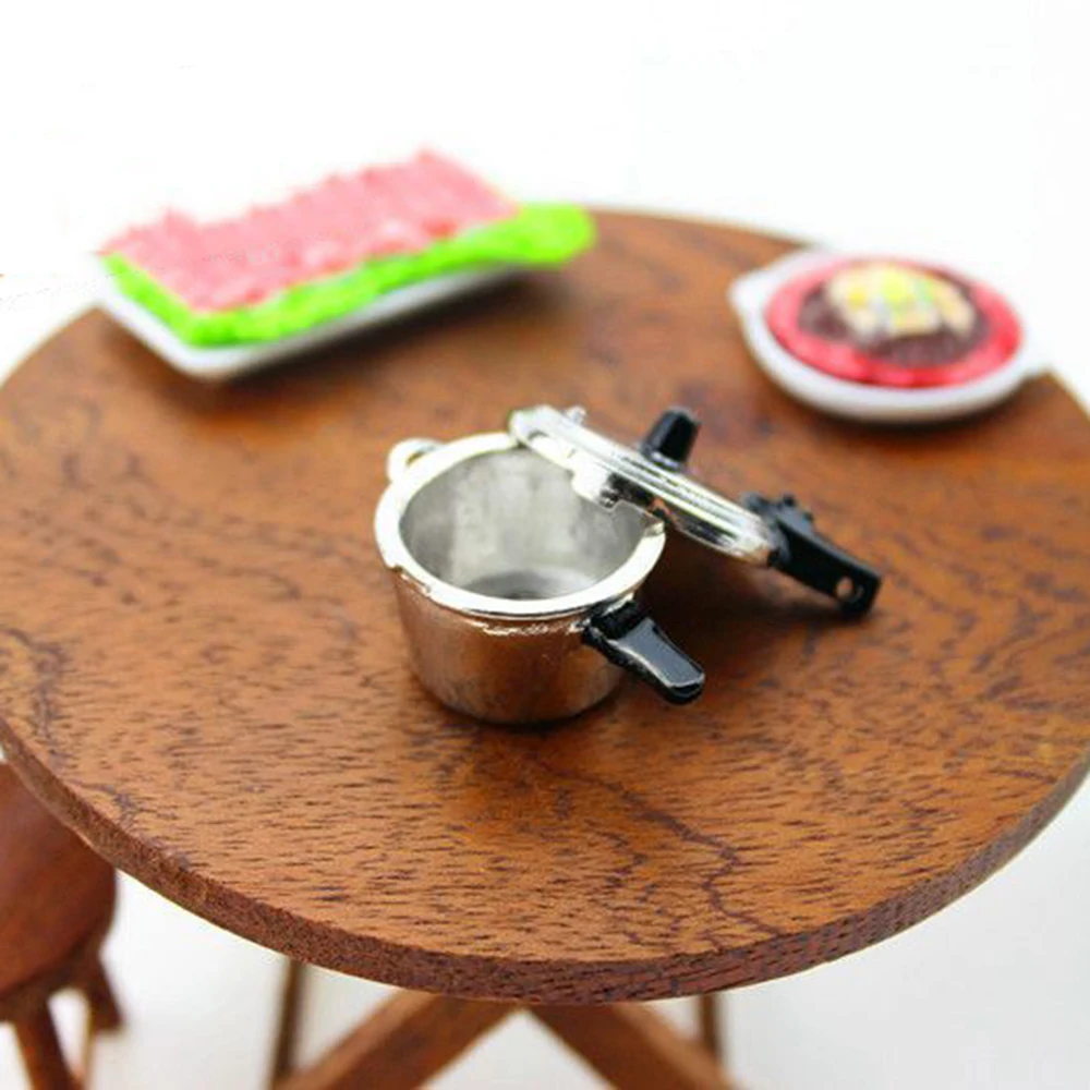 1/12 Dollhouse Miniature Accessories Mini Metal Pressure Cooker Simulation Furniture Kitchen Model Toy for Doll House Decoration 1/12 Dollhouse Miniature Accessories Mini Metal Pressure Cooker Simulation Furniture Kitchen Model Toy for Doll House Decoration