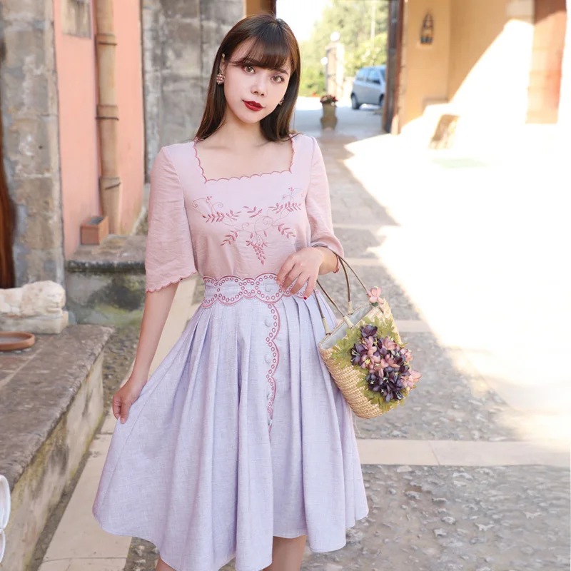 

LYNETTE'S CHINOISERIE Summer Women Vintage Square Collar Embroidery Pink Shirts