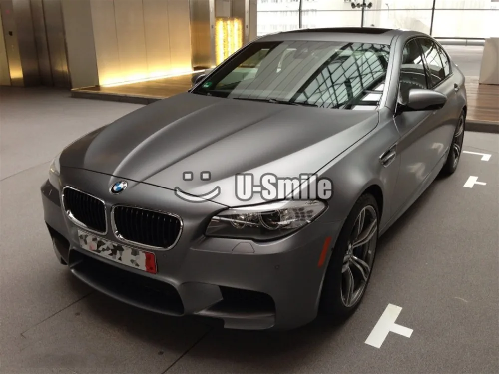 Машина серый металлик. BMW m5 Grey Matte. БМВ 5 серый сатин. БМВ 530i серый матовый. Grey Metallic БМВ.