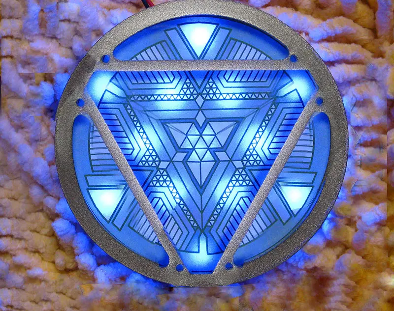 

1/1 Scale Glow in the Dark Iron Man Tony Strak Mk42 Arc Reactor Acrylic Wearable Chest Light Energy Ark Model Kid's Toy