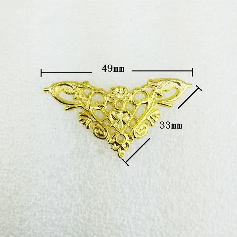 Zinc-Alloy-Wooden-Box-Coner-Wine-Box-Protector-Embellishment-Findings-Triangle-Corners-Antique-Flower-Hollow-4Pcs (4)