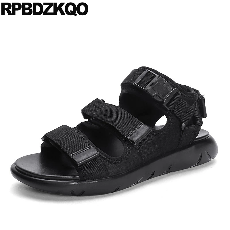 

Sport Black Nice White Runway Designer Water Shoes 2019 Sneakers Waterproof Famous Brand Men Gladiator Sandals Summer Roman Mesh