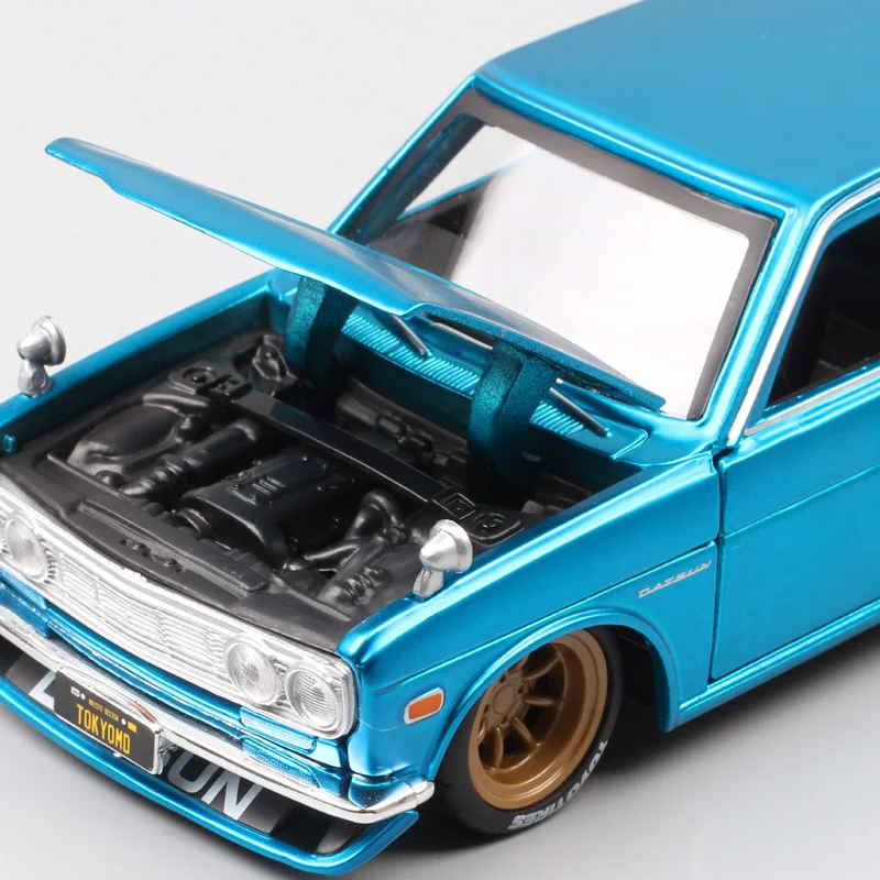 Классические весы Maisto 1/24 Nissan Datsun 510 1600 Bluebird 1971 металлические модели литья под давлением автомобили игрушки транспорт Миниатюрные для детей