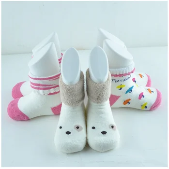 

Free Shipping!! Wholesale 4pcs/lot Plastic Foot Model Sock Foot Mannequin Child Mannequin Foot On Sale